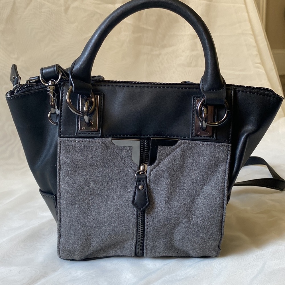 Danielle Nicole Grey Black Fleece Satchel With Cr… - image 1